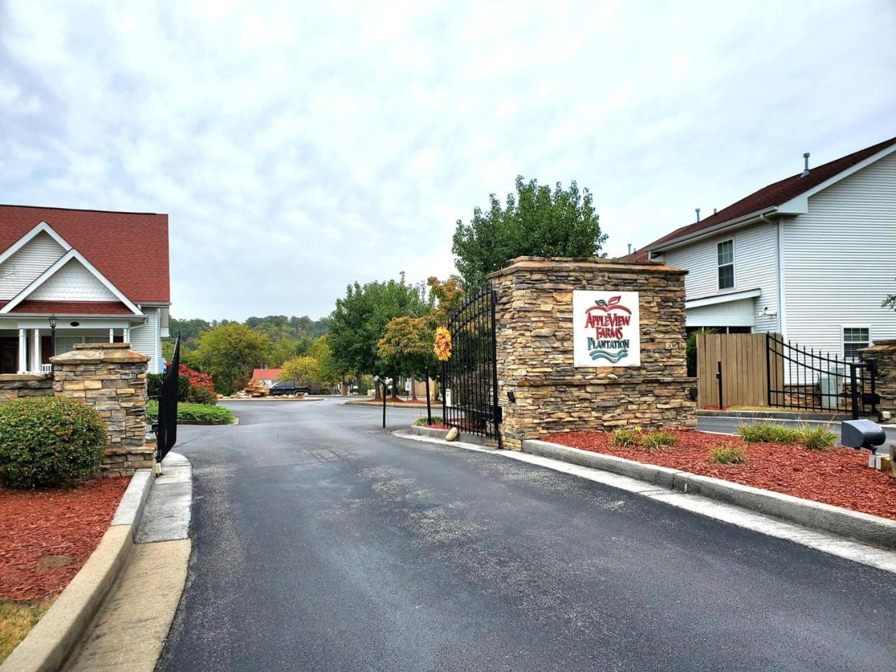 #1 Ranked Condo, W Pool, Gym, Gamer Room! Pigeon Forge Exterior photo